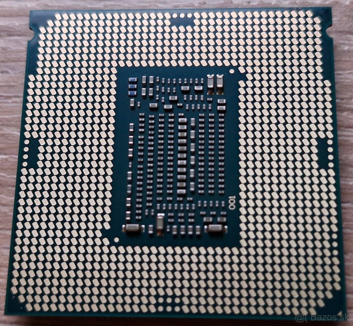 Predám procesor Intel Xeon E-2244G - 2