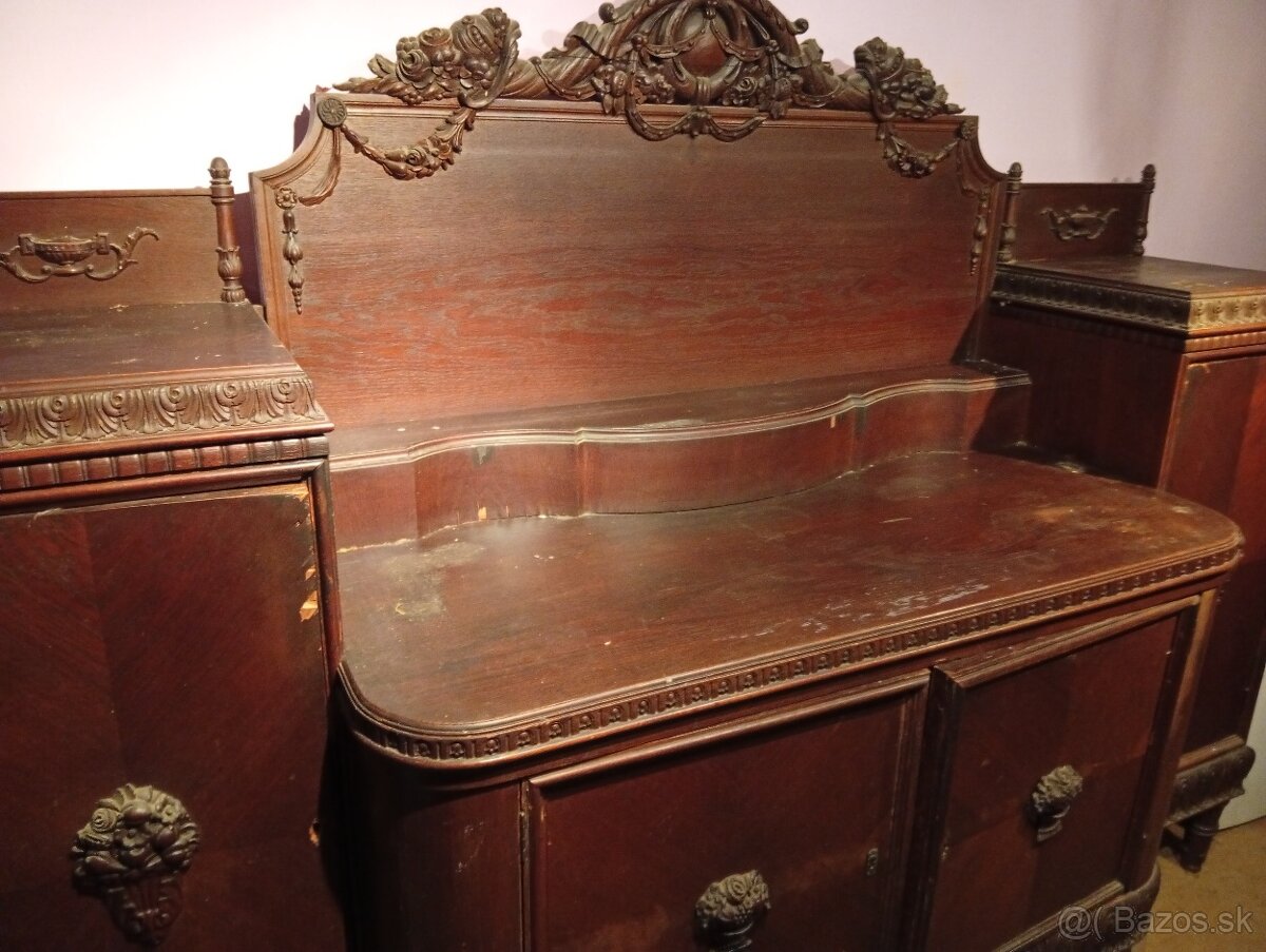 Vitrína,sekretar - 2