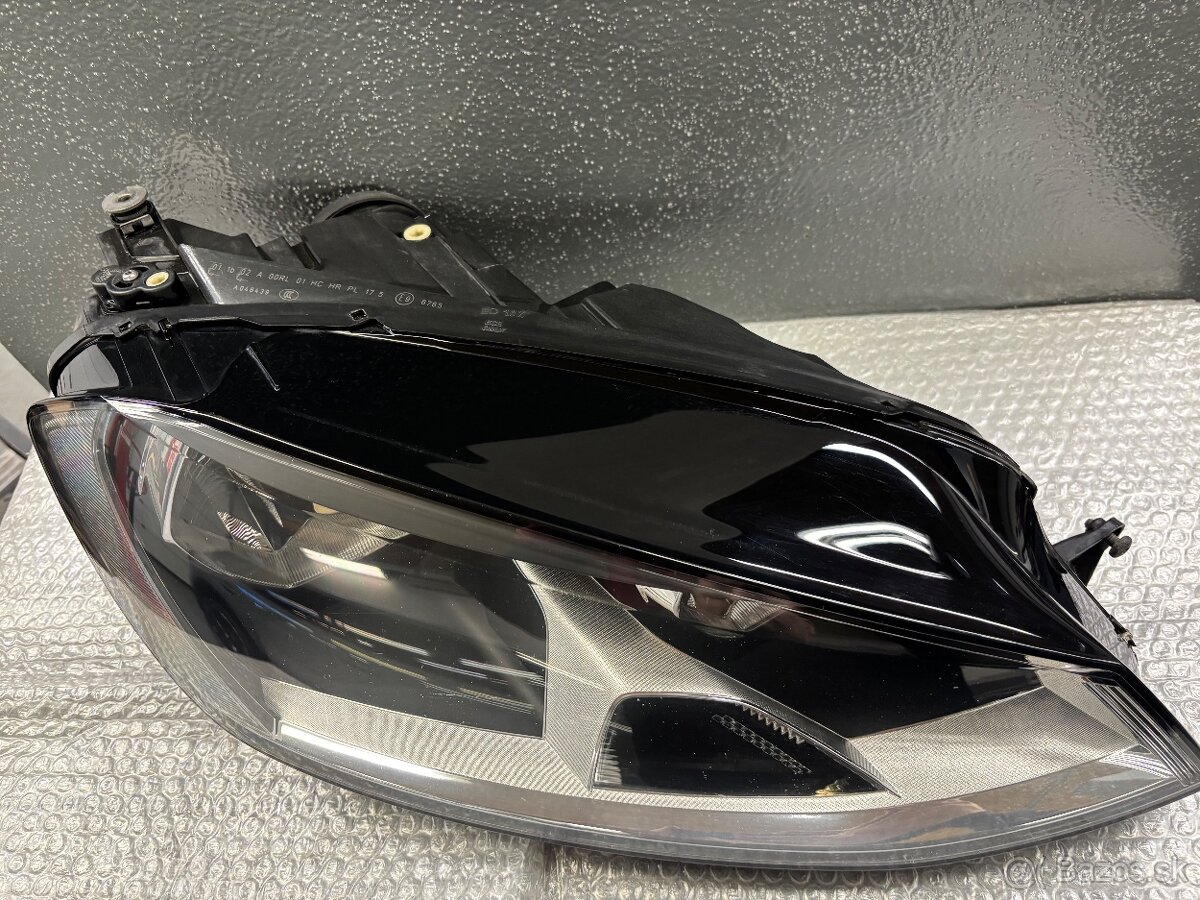 VW golf7 predne svetla halogen - 2