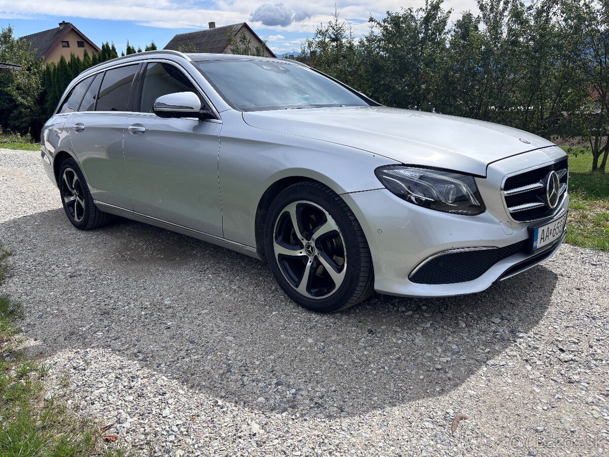 Mercedes-Benz E220d 4matic - 2