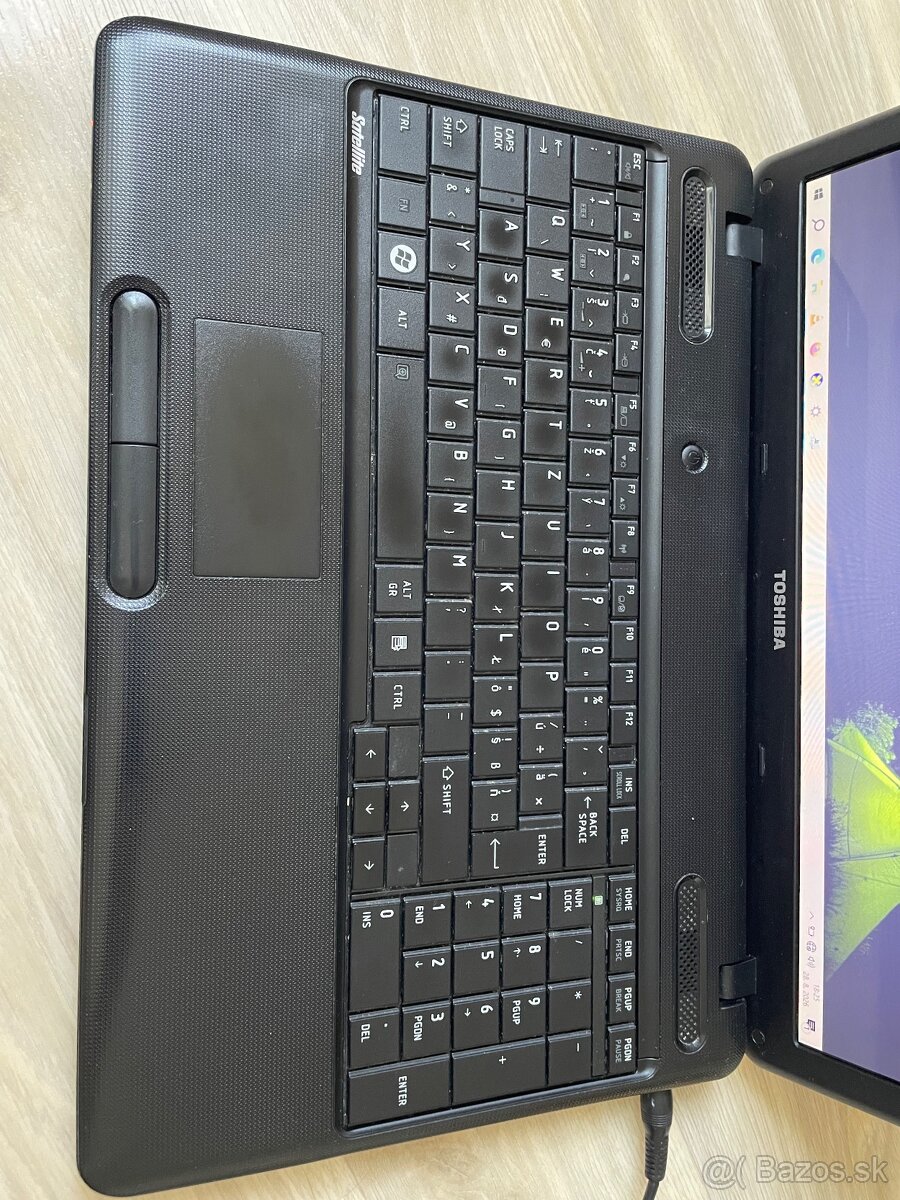 Notebook TOSHIBA C660 - 2