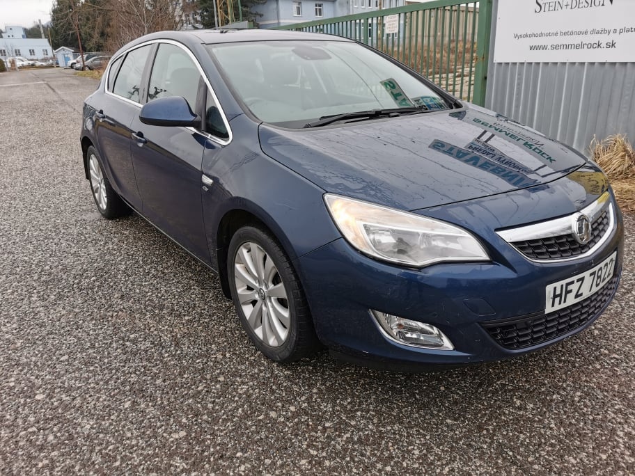 predam diely na Opel astra 1.6 benzin 85kw 2011 145000km kod - 2