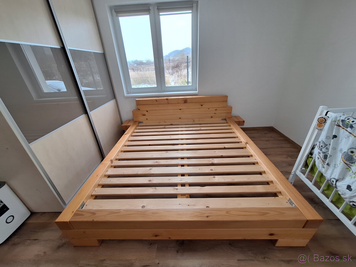 Drevená manželská postel - 2