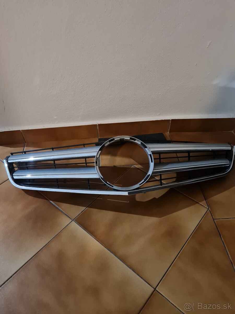 Predná maska Mercedes - 2