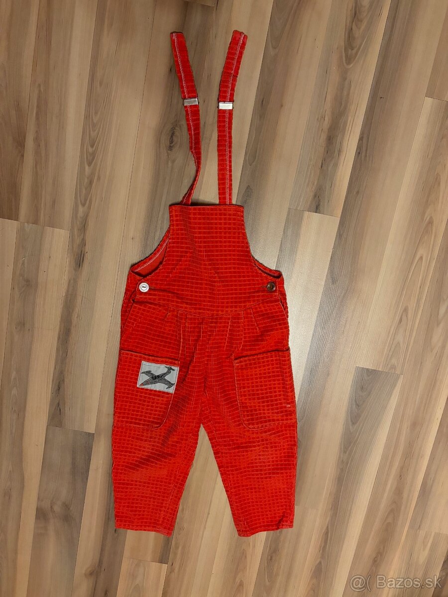 Menchestráky červené - 2