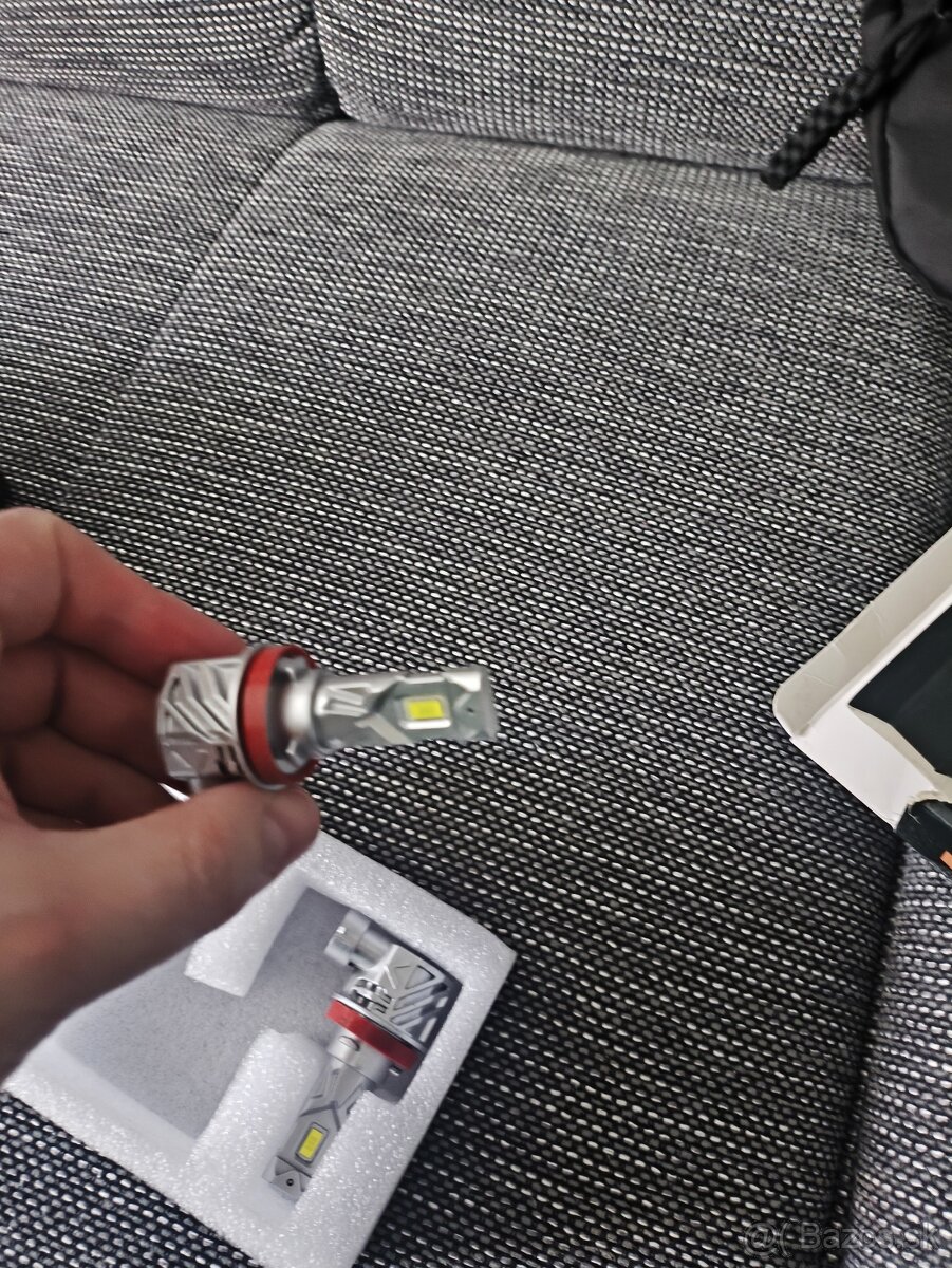 Ponúkam žiarovky h8 Led - 2