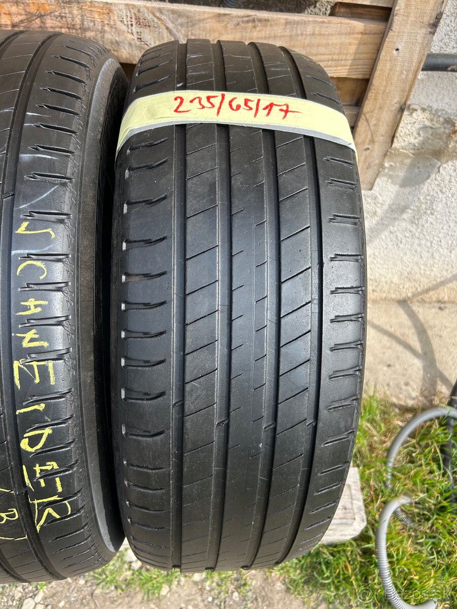 Michelin 235/65/17”-104W - 2