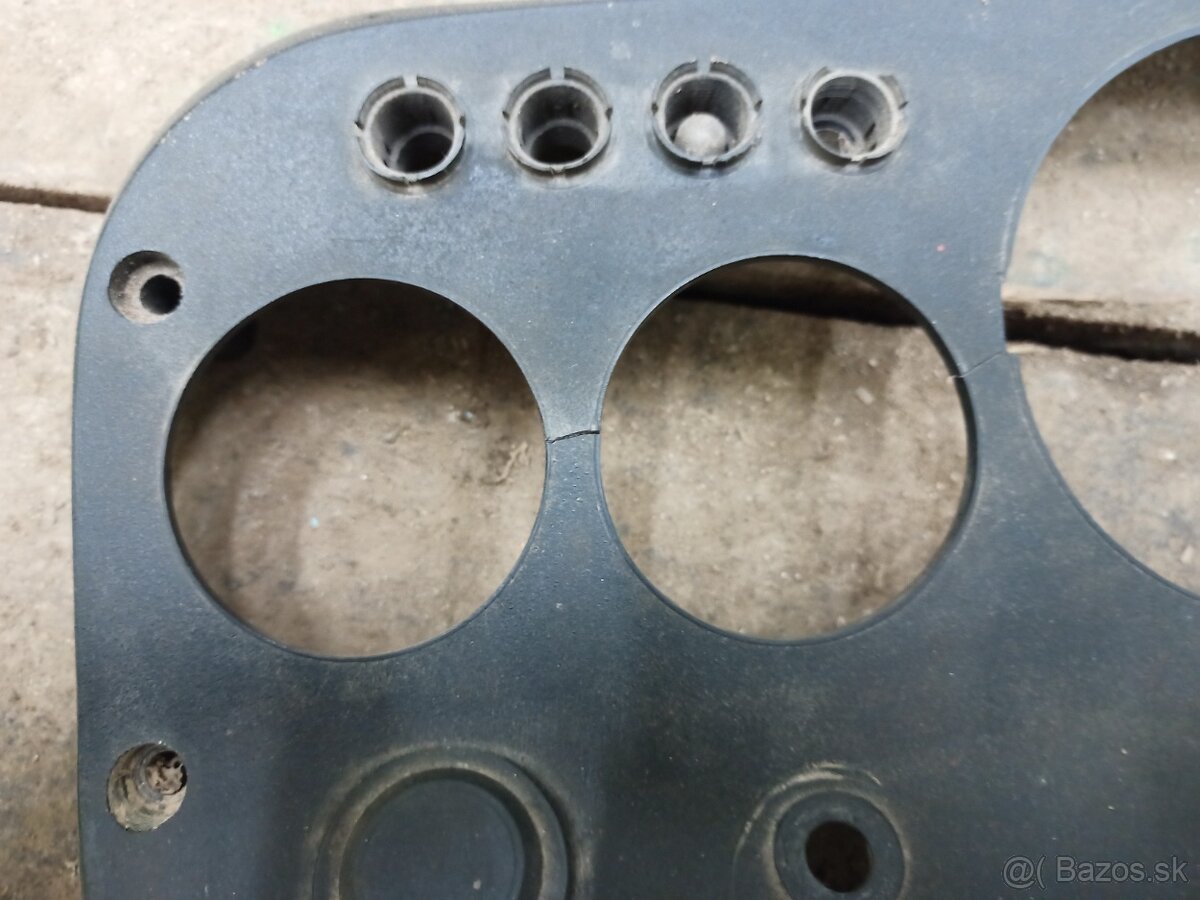 Prístrojová doska zetor - 2