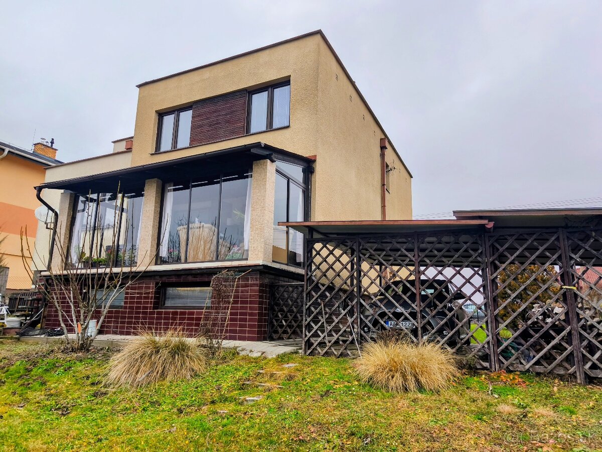 Rodinný dom s garážou v obci Župčany - 2