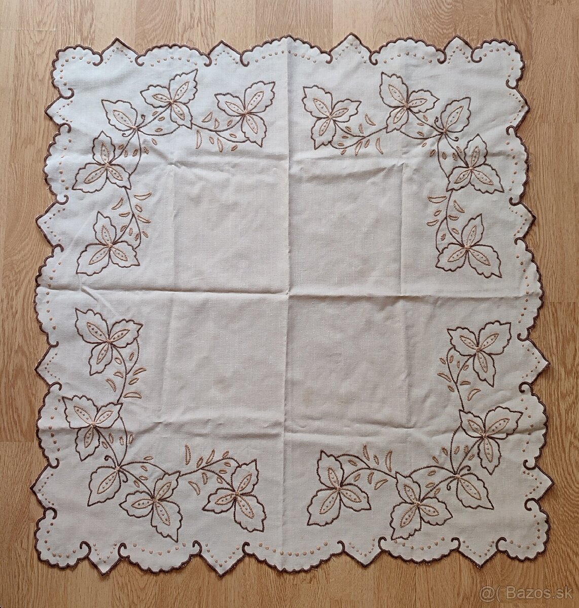 Set - vyšívaný obrus a dečky - 2
