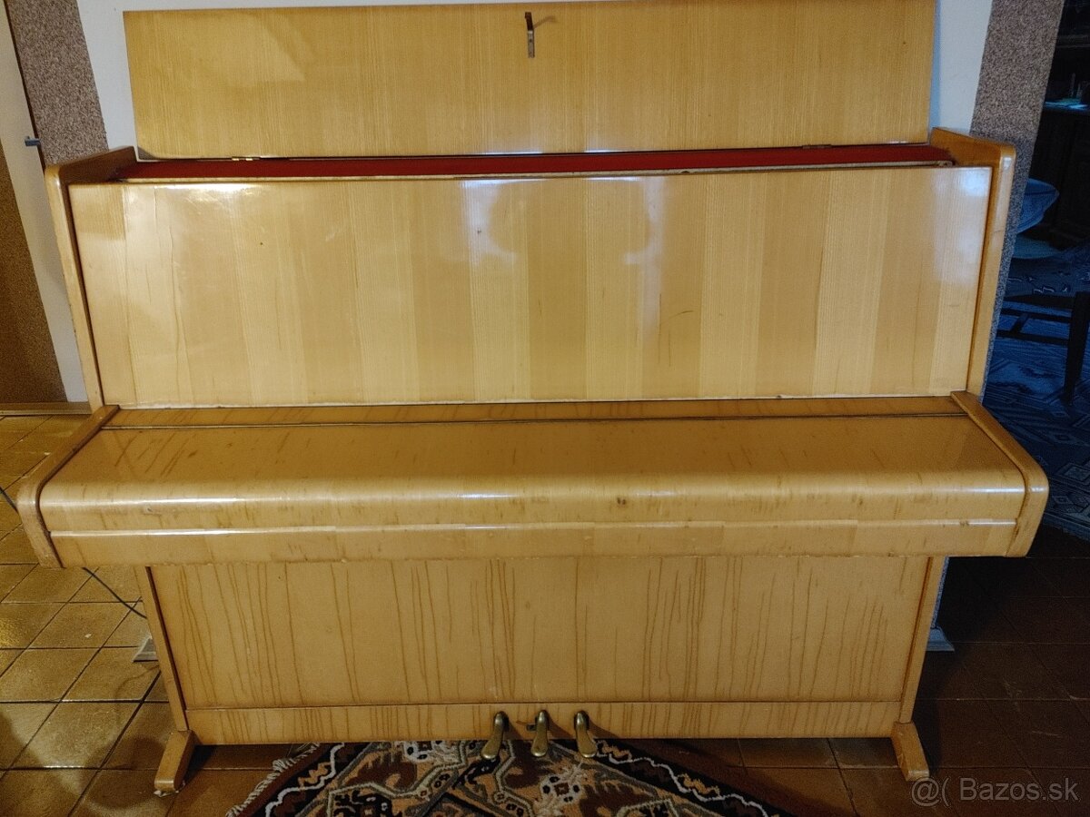 Klavír Zn.August Förster - 2