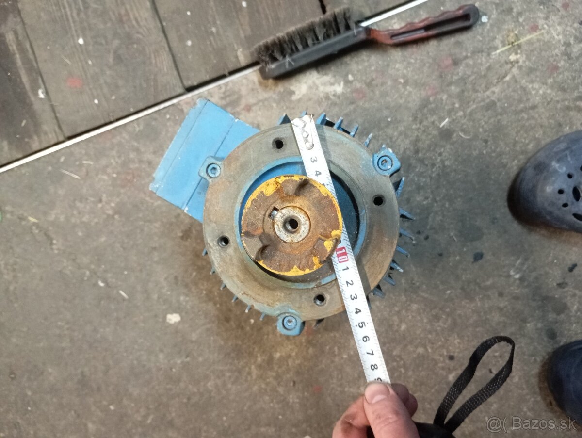 Predám prirubový elektromotr - 2