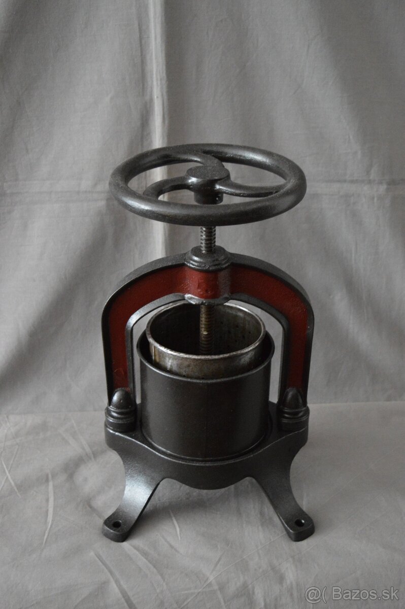 Kuchynský lis na ovocie - 2