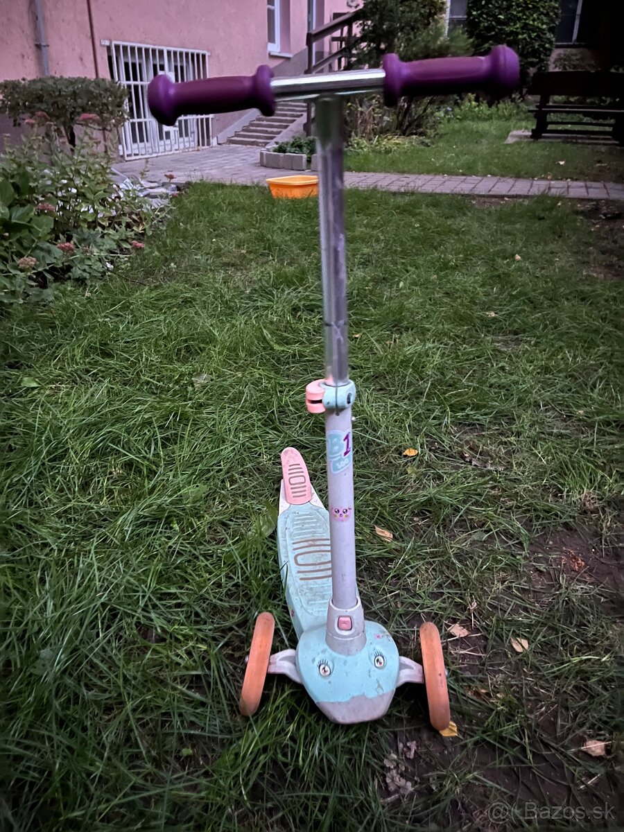 Kolobežka so svetielkujucimi kolieskami - 2