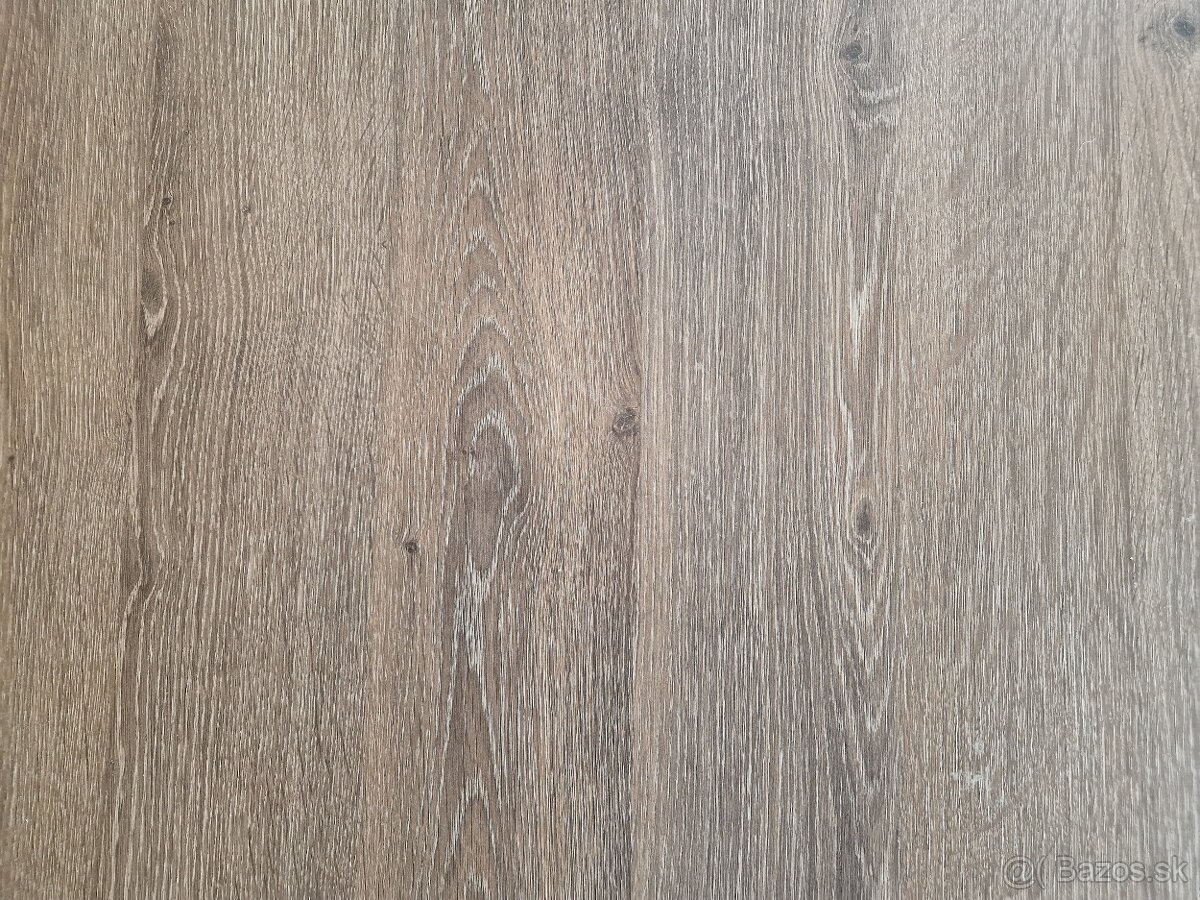 Predám kuchynský stôl - hnedý - 2