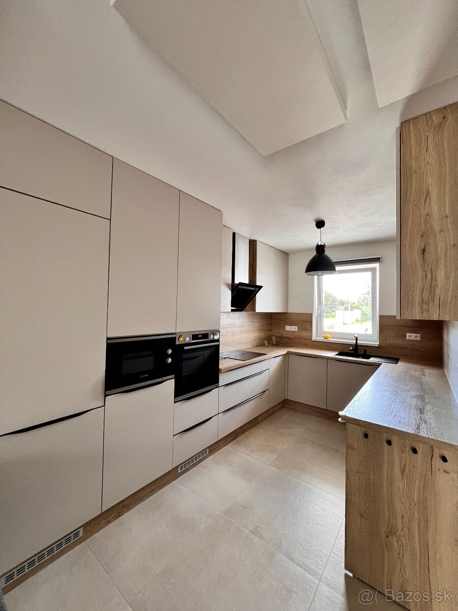 ZNÍŽENÁ CENA Predaj 4 izbový rodinný dom nedaleko Piešťan - 2