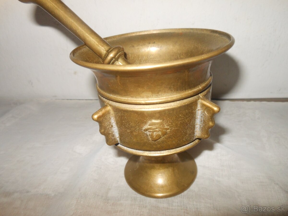 Mosadzný mažiar obojstranný s tľčikom - 2