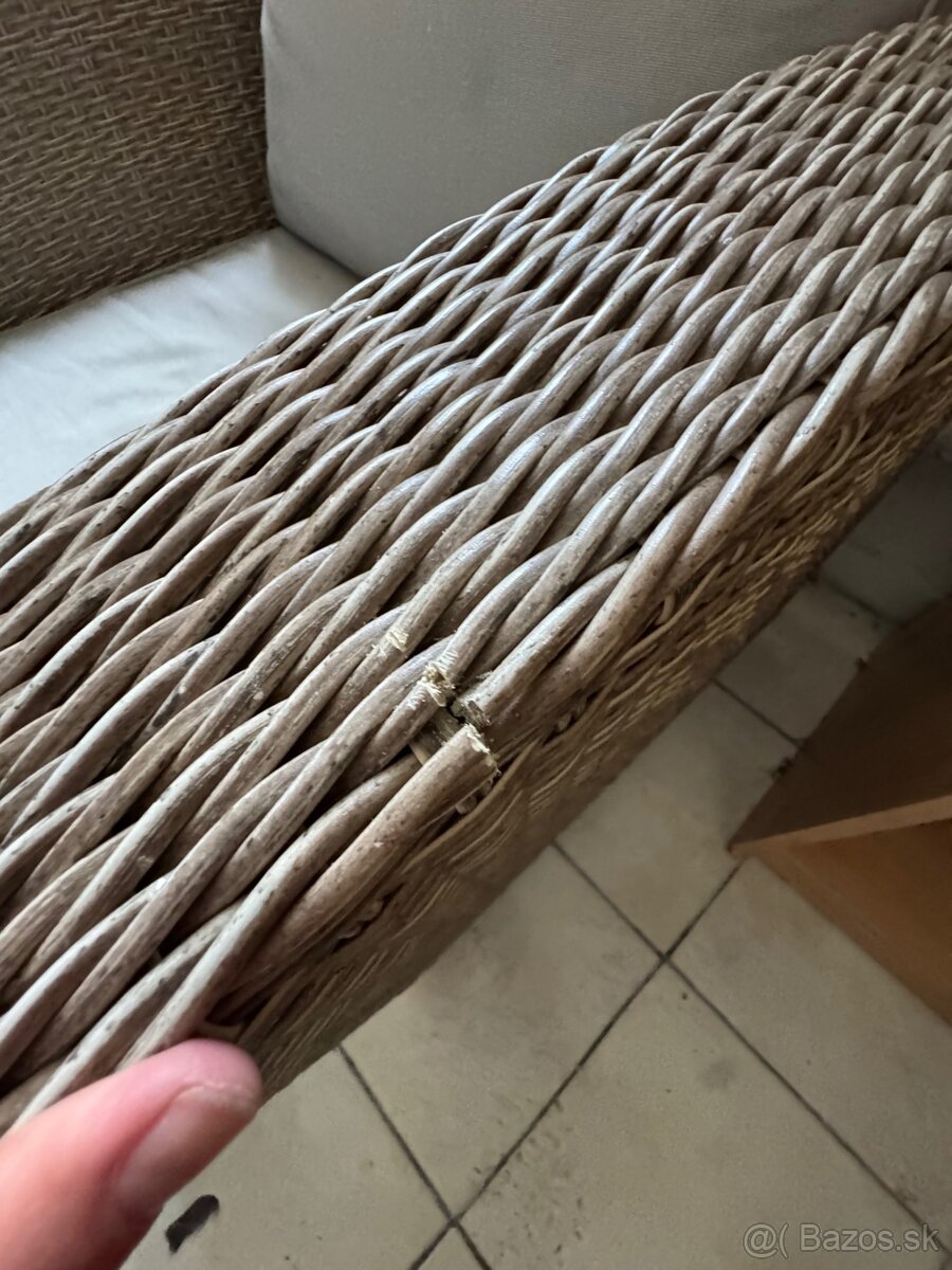 Ratanove sedenie - 2