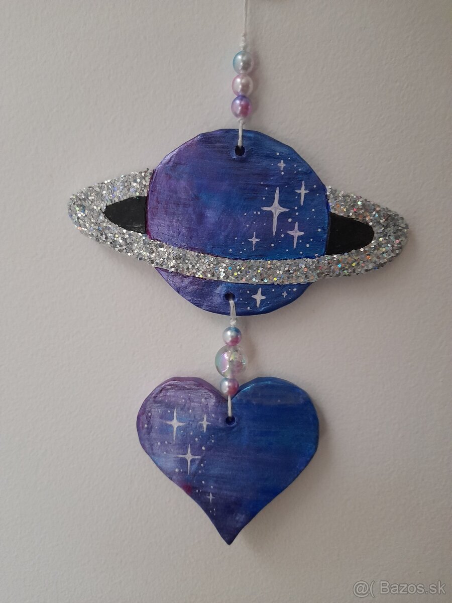 Vesmir, srdce zavesna dekoracia - 2