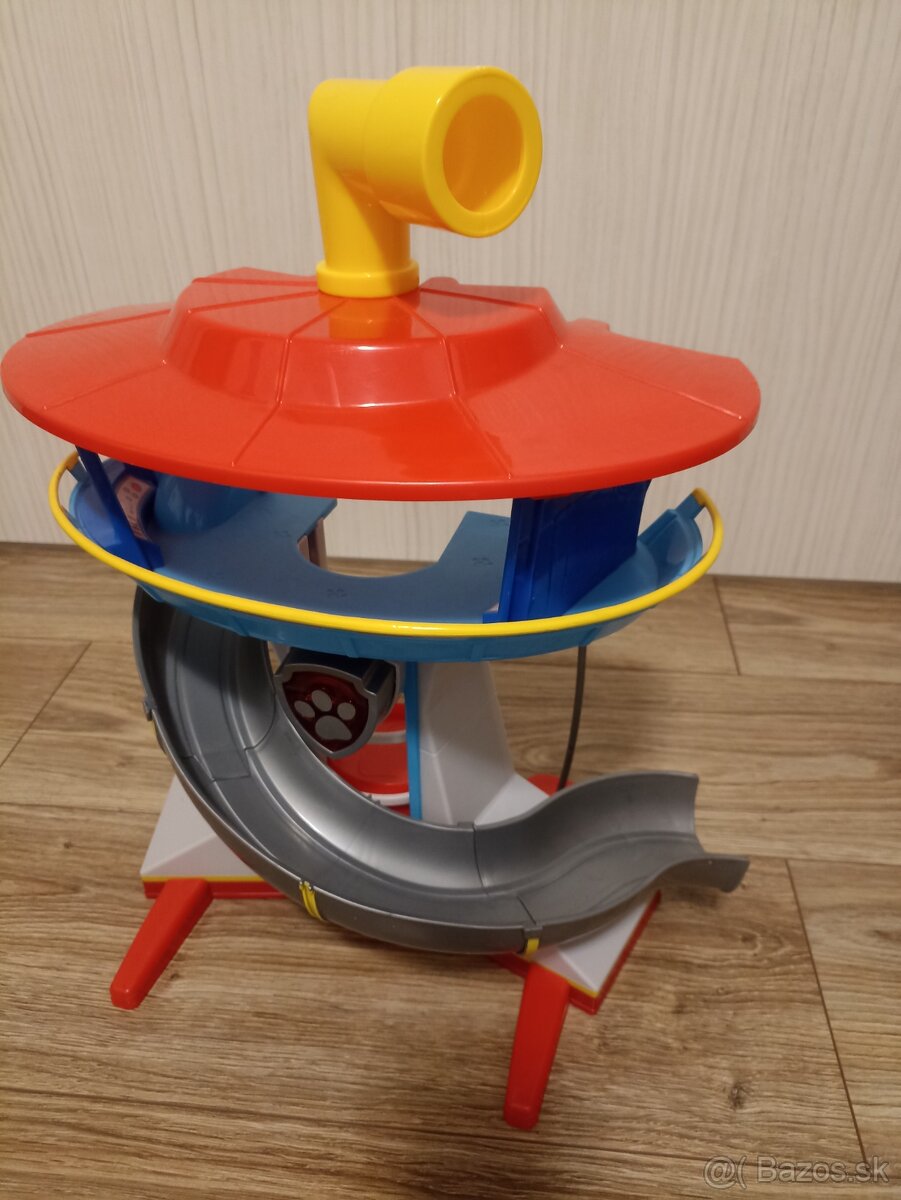 Predám vežu labková patrola plus autá plus postavičky - 2