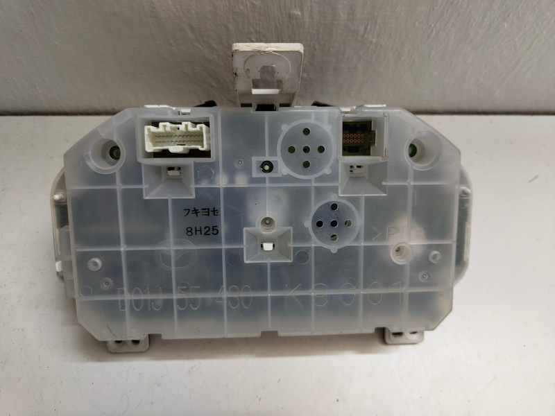 tachometer mazda 2 d01j55430 30€ - 2