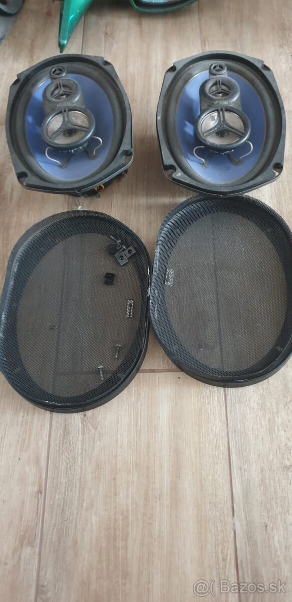 Spätné zrkadlá a reproduktor - 2