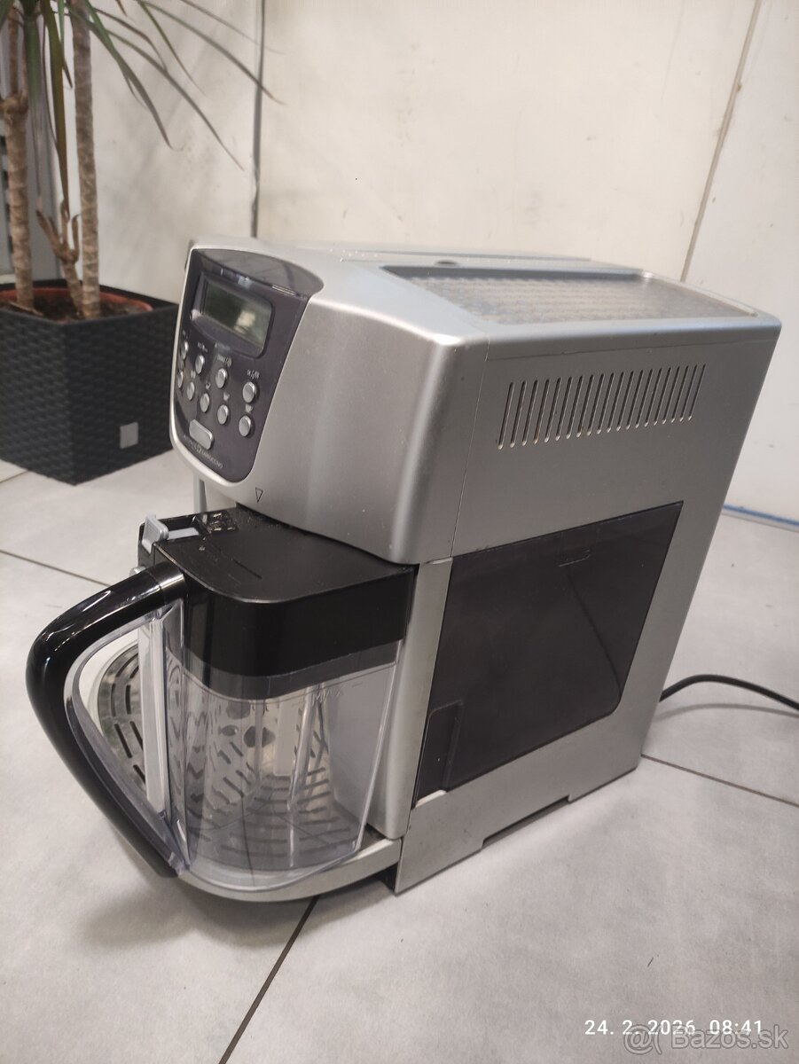 Kavovar Delonghi - 2