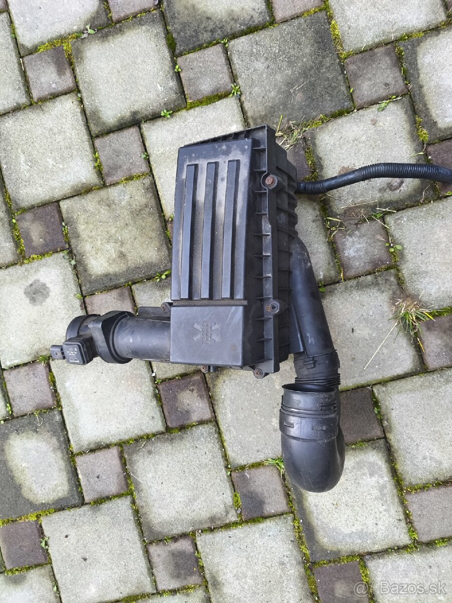 Vzduchový filter golf 6 - 2