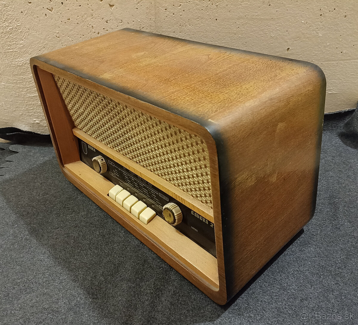 Staré retro rádio Tesla Gavota 2 (428A) - 2