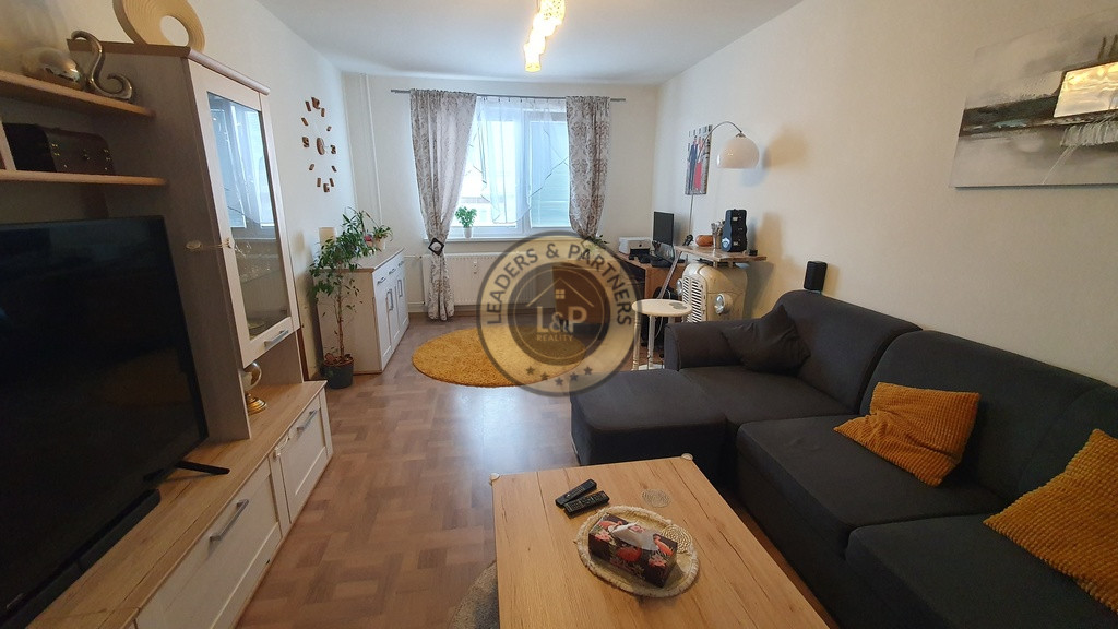 PREDAJ: 3 izb. byt 76 m2 + loggia Zimná ul. - 2