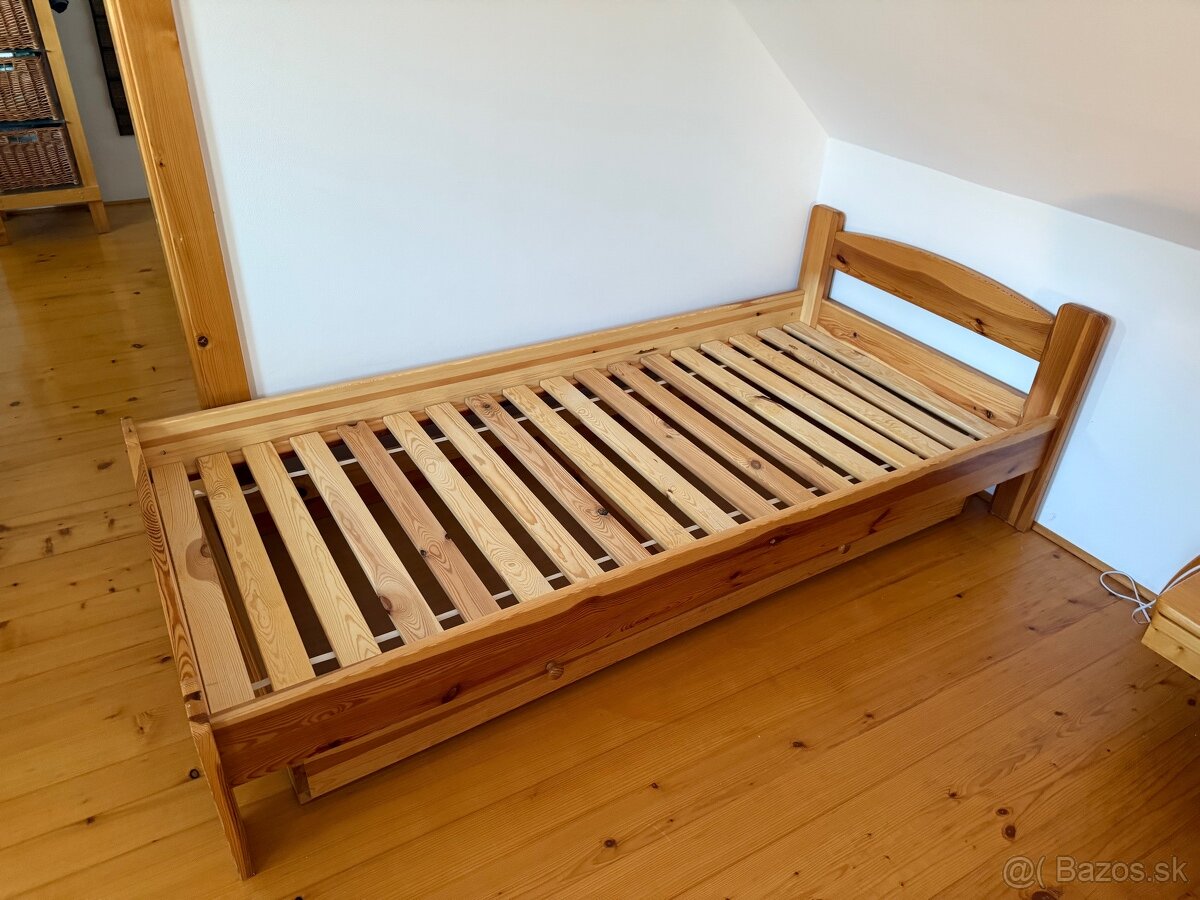 Drevená posteľ - 2