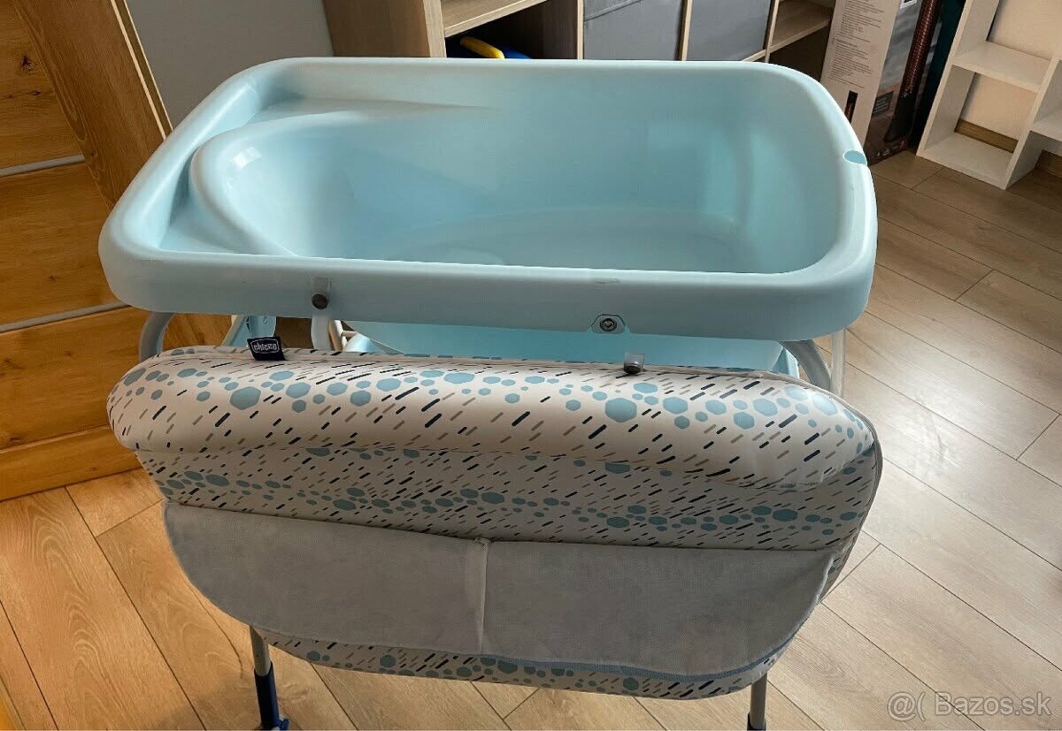Prebalovaci pult s vanickou Chicco - 2