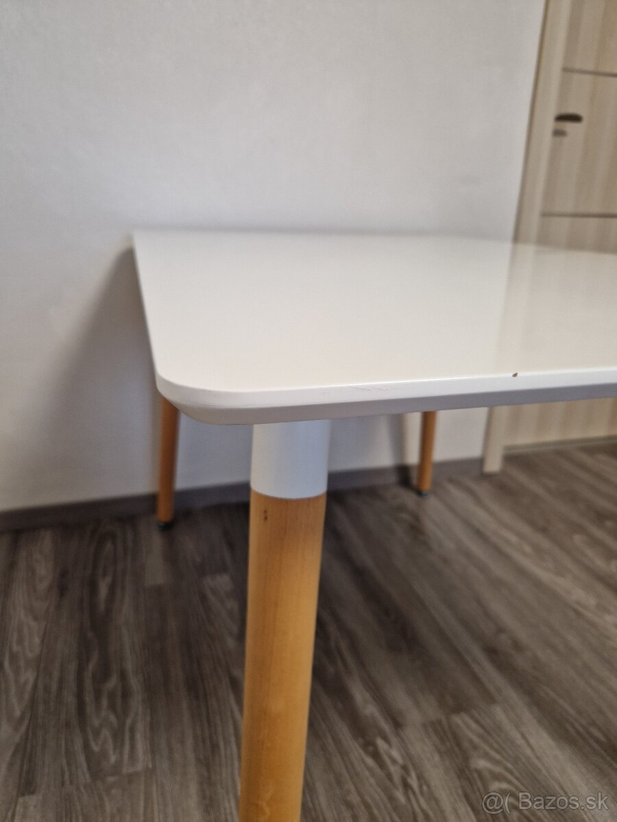 Jedálenský stôl - 2