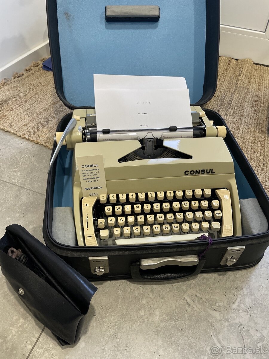 Písací stroj - 2