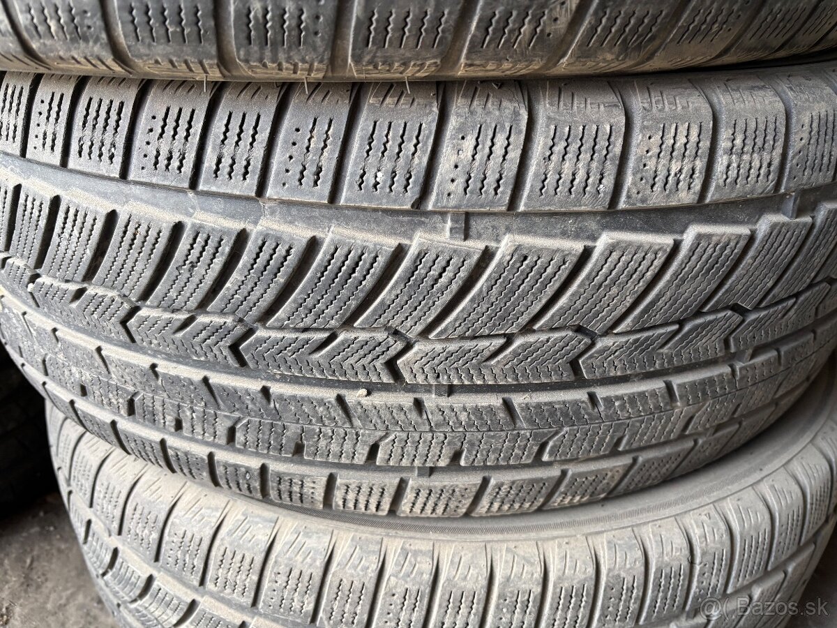 Zimné pneumatiky 235/50 R19 - 2