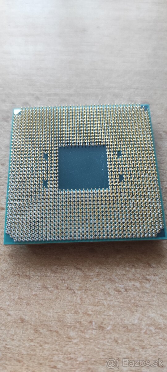 AMD Ryzen 7 2700X – 8 jadier / 16 vlákien (AM4) - 2