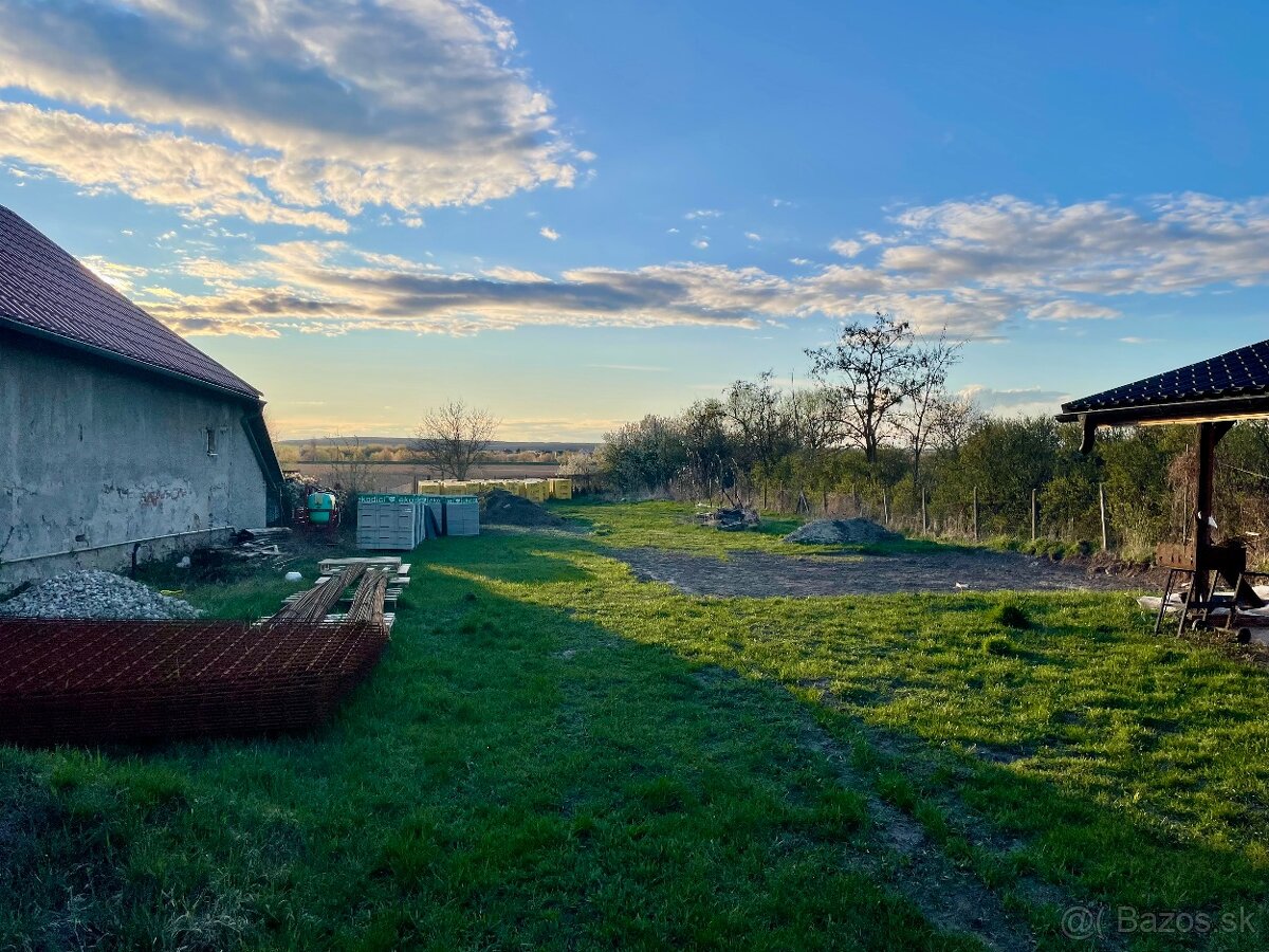 Stavebný pozemok Veľká Maňa, 1575m2 - 2