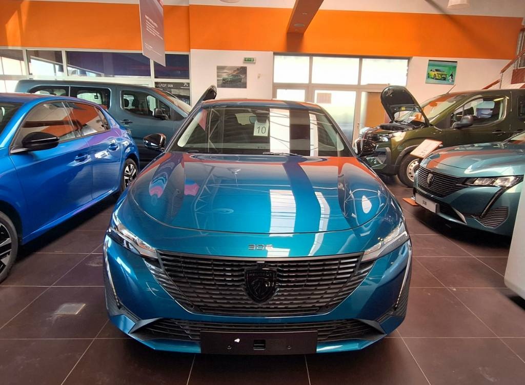 Peugeot 308 1.2 PureTech 130 Allure EAT8 - 2