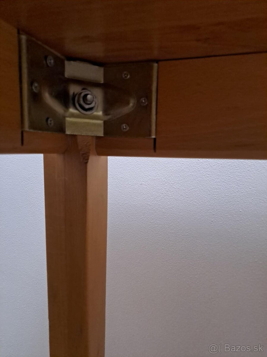 Jedálenský stôl - 2