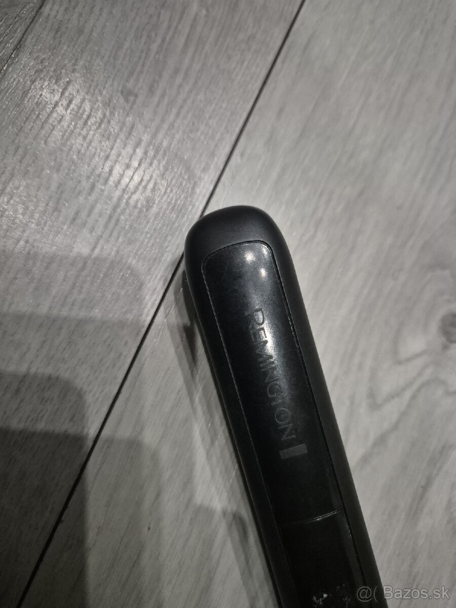Žehlička na vlasy Remington - 2