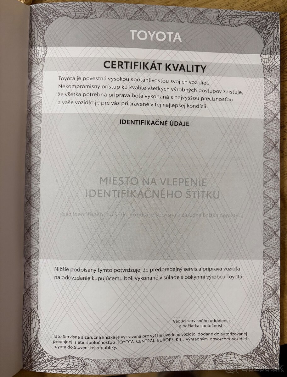 Servisná knižka - TOYOTA - čistá / nová - 2