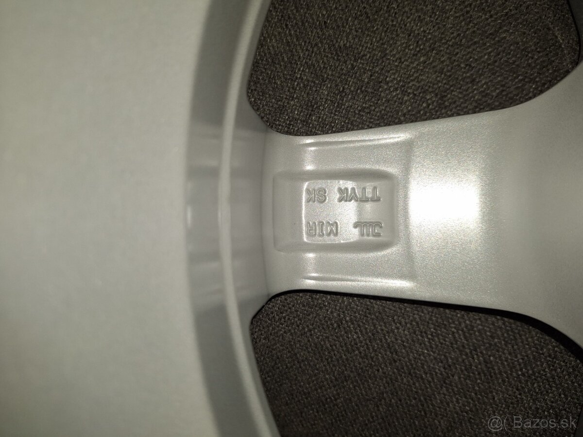 LU DISKY DA 15 4/100/60,1 ET44 DEZENT TY 6,0X15 BASE - 2