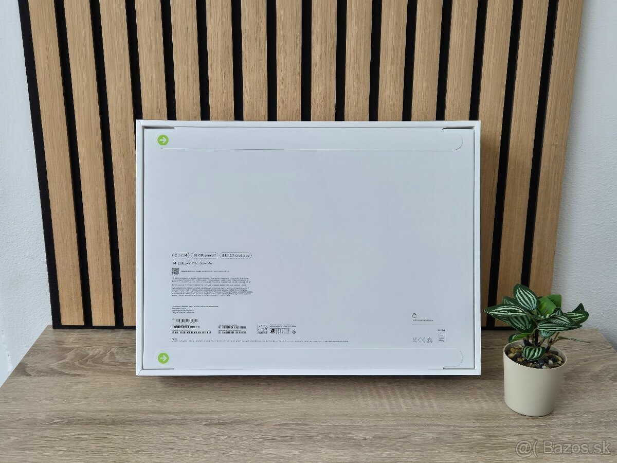 MacBook Pro 14" M4 10C+10C 16GB/512GB Silver | NOVÝ - 2
