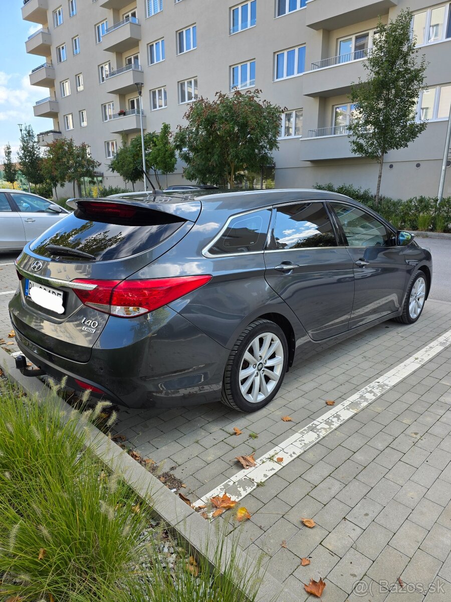 Predám hyundai i 40combi 1.7crdi 100kw 2014 - 2