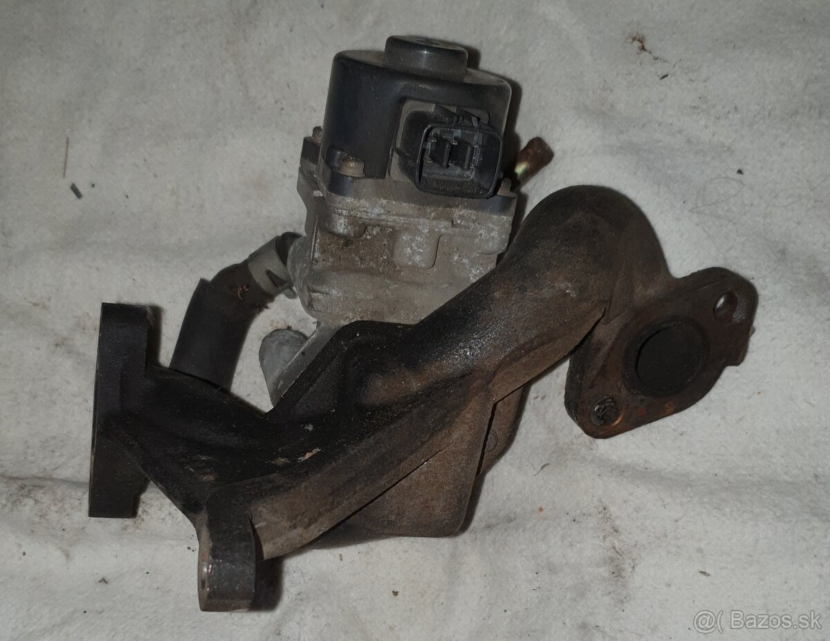 Mitsubishi carisma - 2