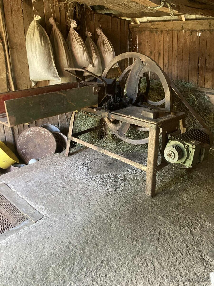 Šačkareň na seno pre dobytok, - 2