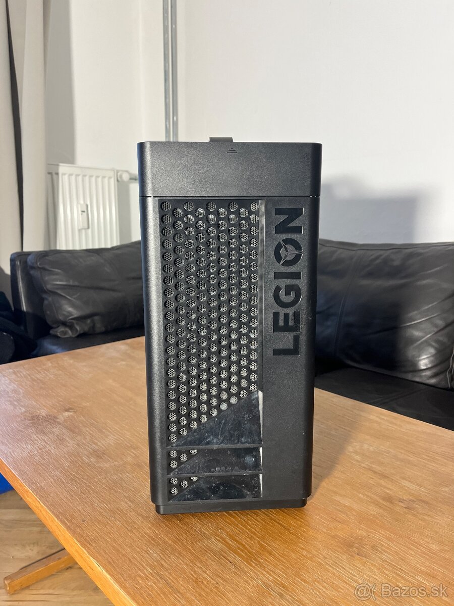 predam PC Lenovo Legion T530-28ICB + monitor 24" Philips 24 - 2