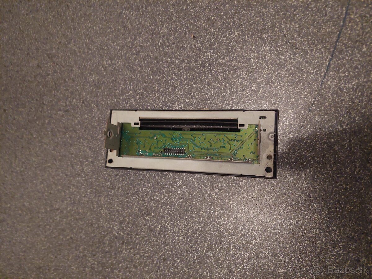 Kryt rádia Peugeot 407 - 2