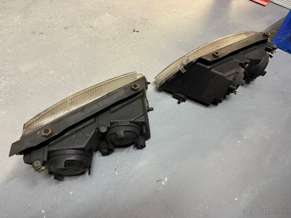 VW Passat B5 predné svetlá a smerovky - 2