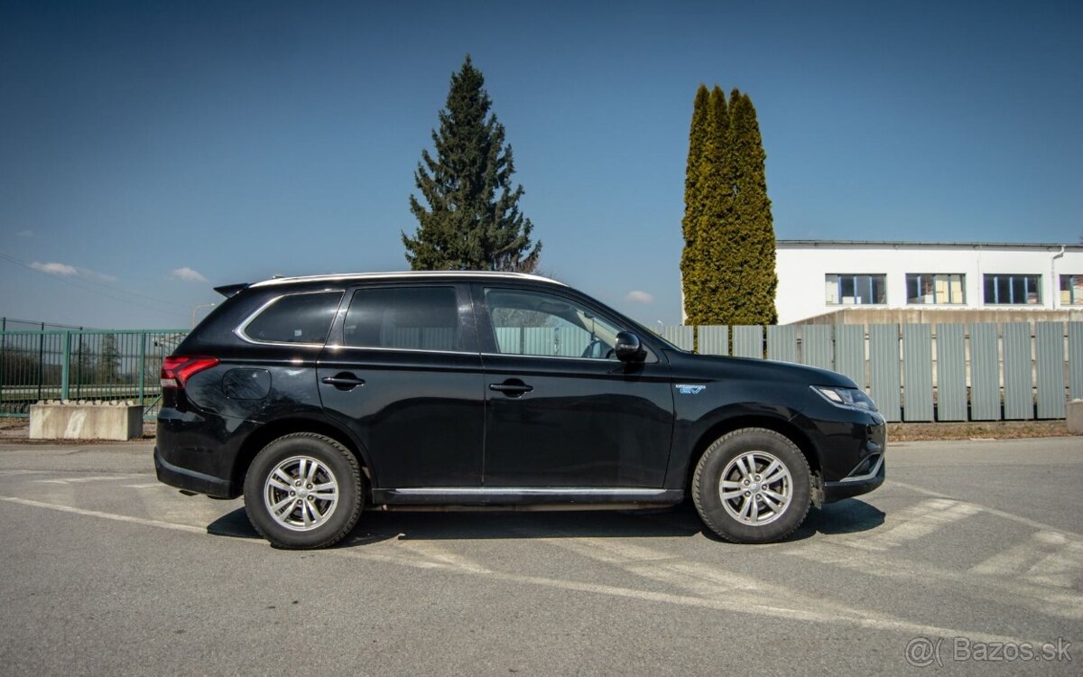 Mitsubishi Outlander PHEV 2.4 AWD - 2